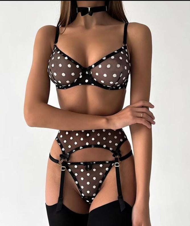 Lingerie black white dot